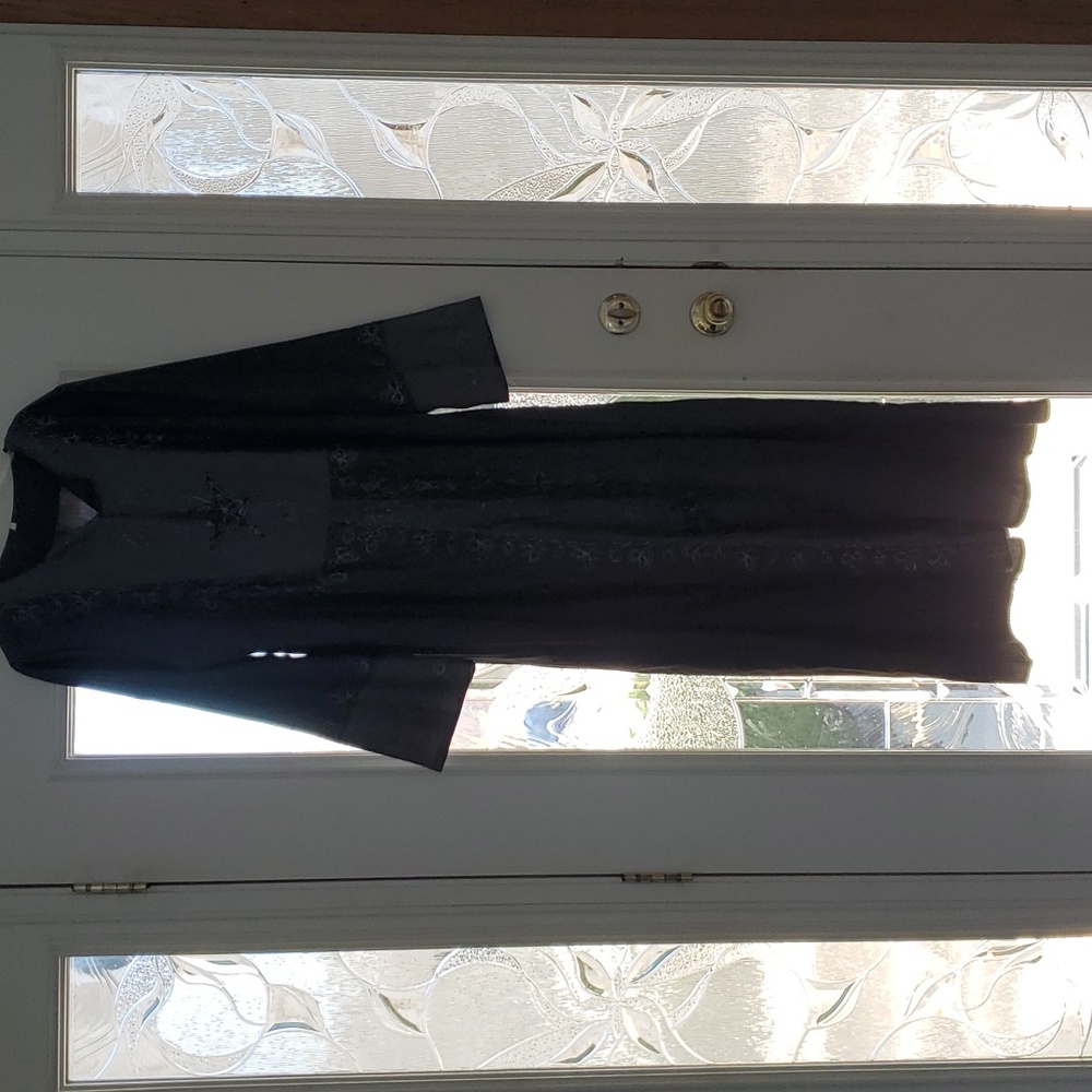 Embroidered pull-over abaya